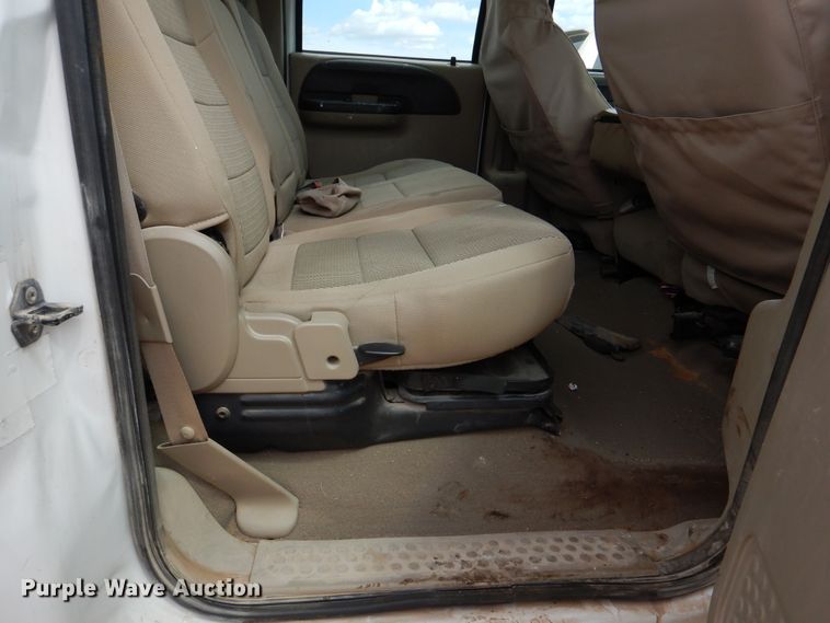 image for item DM6395 2006 Ford F250 Super Duty  Crew Cab pickup truck