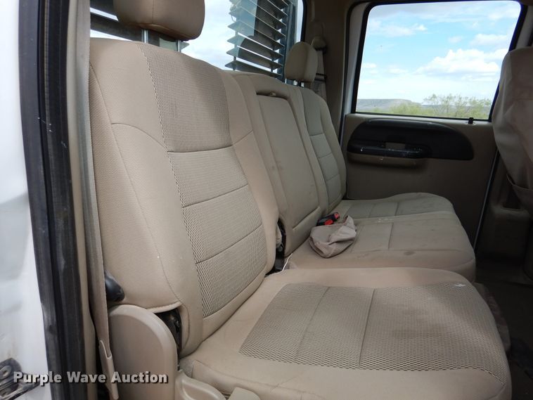 image for item DM6395 2006 Ford F250 Super Duty  Crew Cab pickup truck