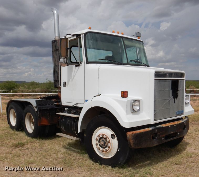 image for item DM6396 1989 White GMC WCS  semi truck
