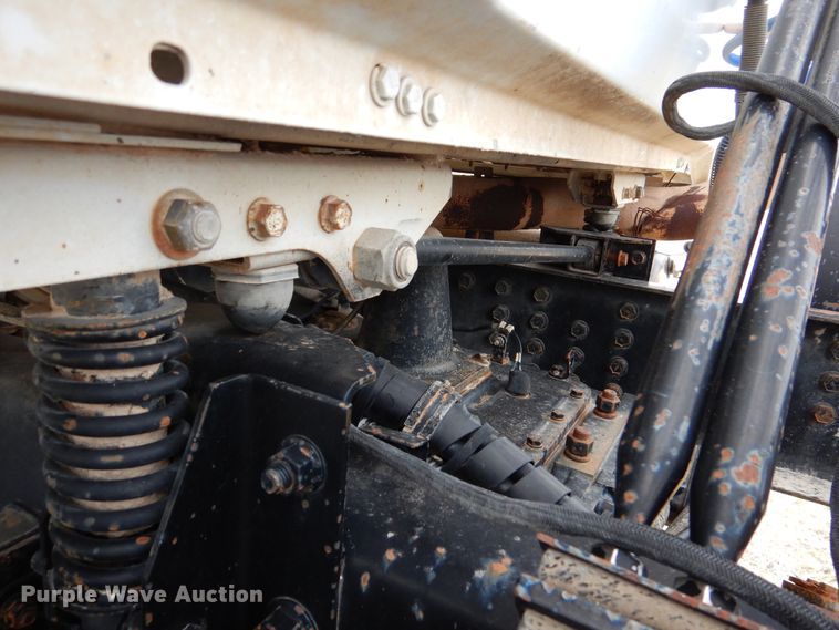 image for item DM6396 1989 White GMC WCS  semi truck