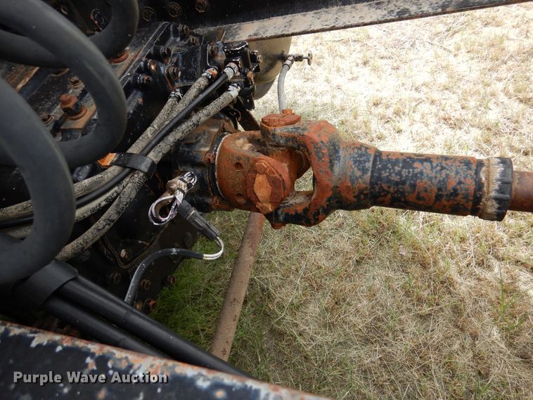 image for item DM6396 1989 White GMC WCS  semi truck