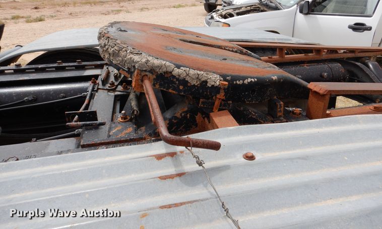 image for item DM6396 1989 White GMC WCS  semi truck