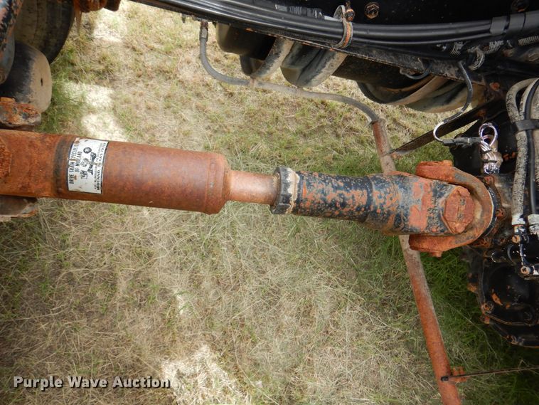 image for item DM6396 1989 White GMC WCS  semi truck