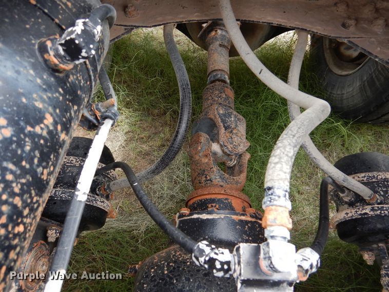 image for item DM6396 1989 White GMC WCS  semi truck