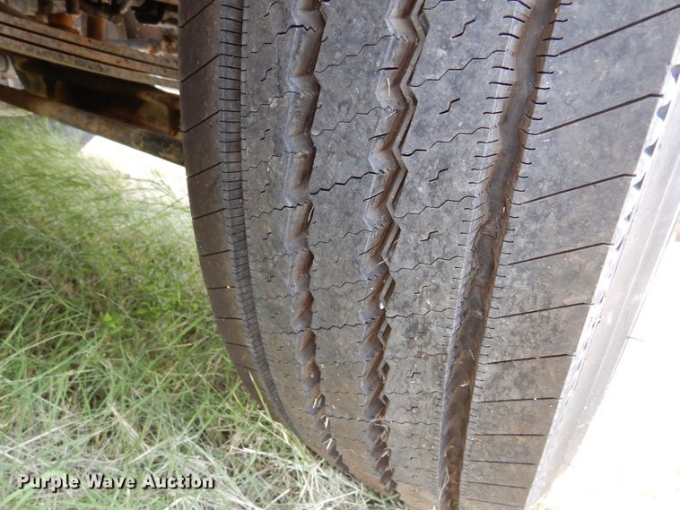 image for item DM6396 1989 White GMC WCS  semi truck