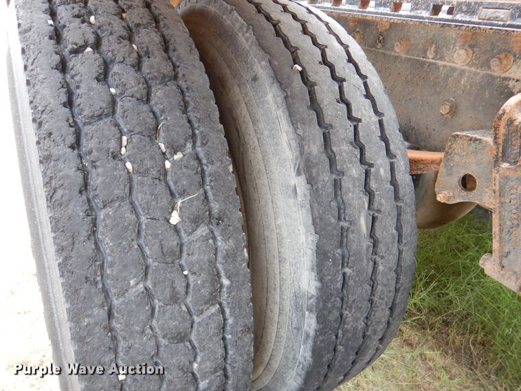 image for item DM6396 1989 White GMC WCS  semi truck