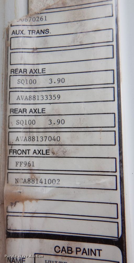 image for item DM6396 1989 White GMC WCS  semi truck