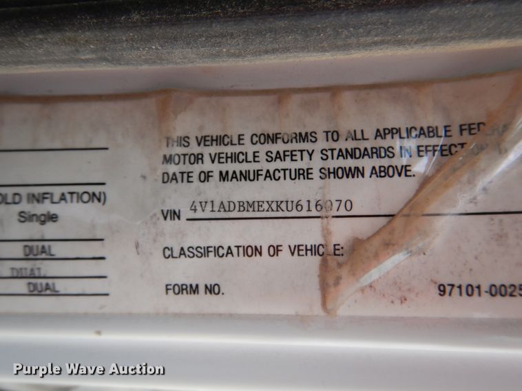 image for item DM6396 1989 White GMC WCS  semi truck