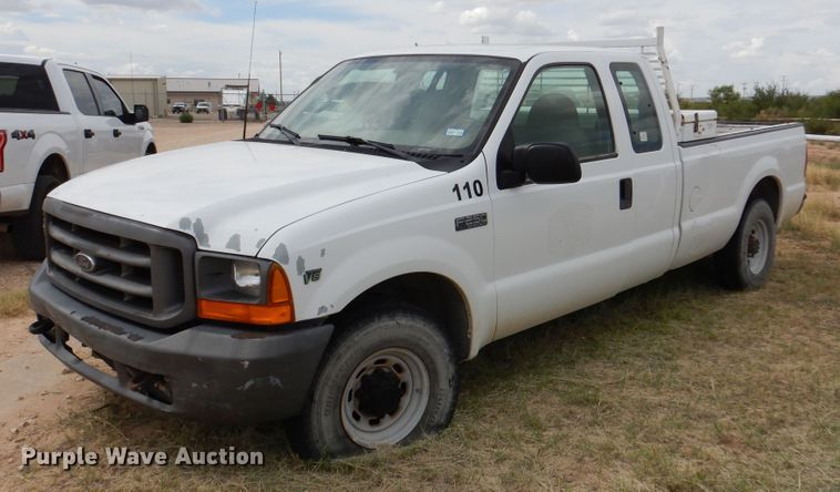 image for item DM6398 2000 Ford F250 Super Duty  SuperCab pickup truck