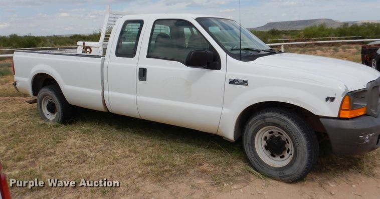image for item DM6398 2000 Ford F250 Super Duty  SuperCab pickup truck