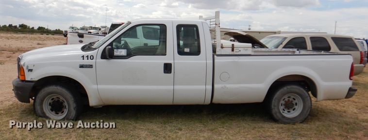 image for item DM6398 2000 Ford F250 Super Duty  SuperCab pickup truck