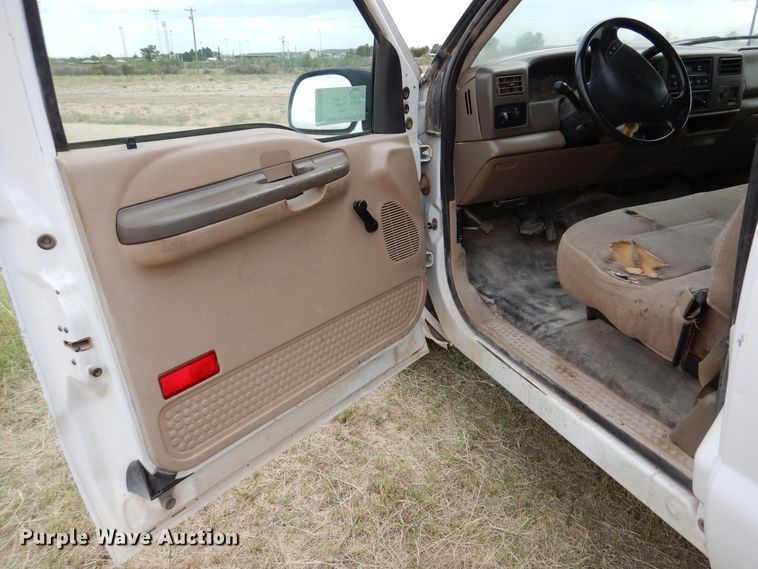 image for item DM6398 2000 Ford F250 Super Duty  SuperCab pickup truck