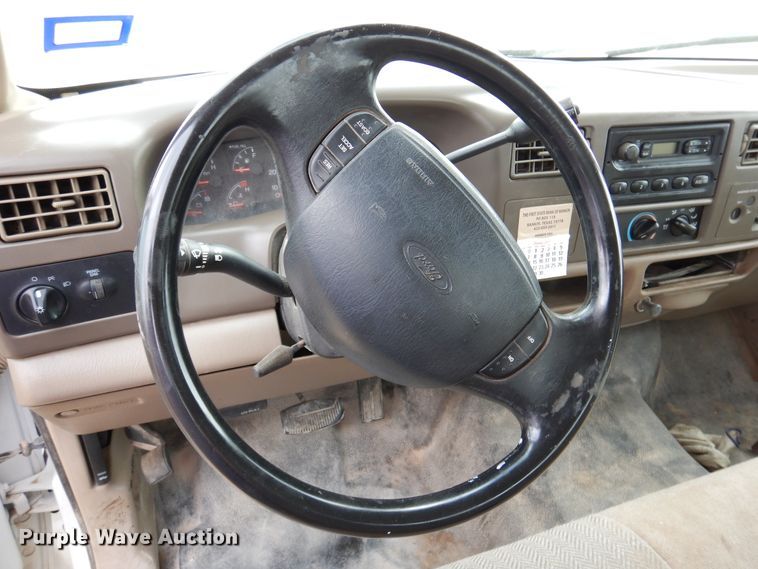 image for item DM6398 2000 Ford F250 Super Duty  SuperCab pickup truck