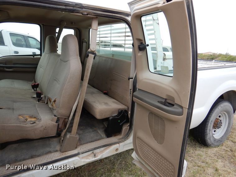 image for item DM6398 2000 Ford F250 Super Duty  SuperCab pickup truck