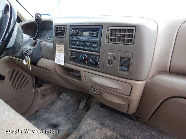 image for item DM6398 2000 Ford F250 Super Duty  SuperCab pickup truck