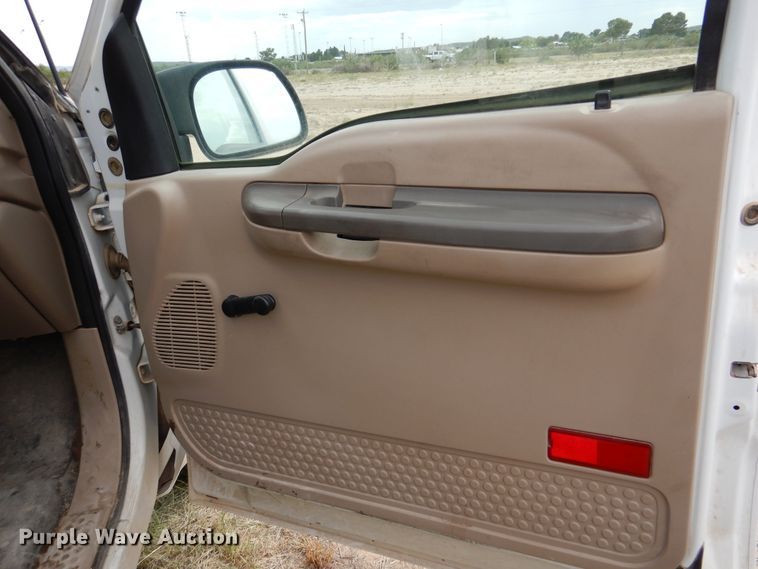 image for item DM6398 2000 Ford F250 Super Duty  SuperCab pickup truck