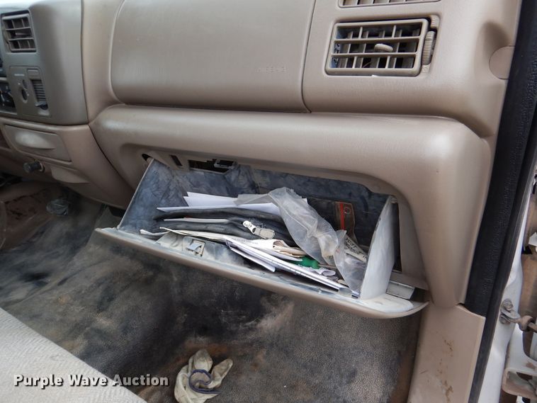 image for item DM6398 2000 Ford F250 Super Duty  SuperCab pickup truck