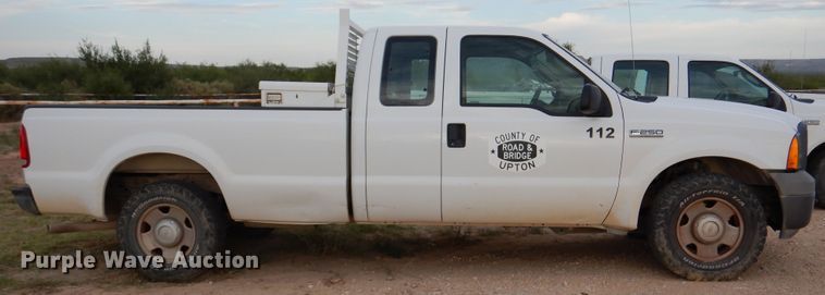 image for item DM6406 2005 Ford F250 Super Duty  SuperCab pickup truck