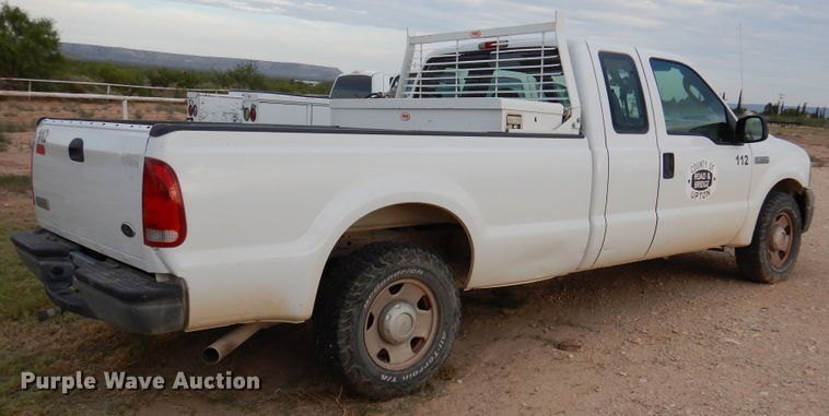 image for item DM6406 2005 Ford F250 Super Duty  SuperCab pickup truck