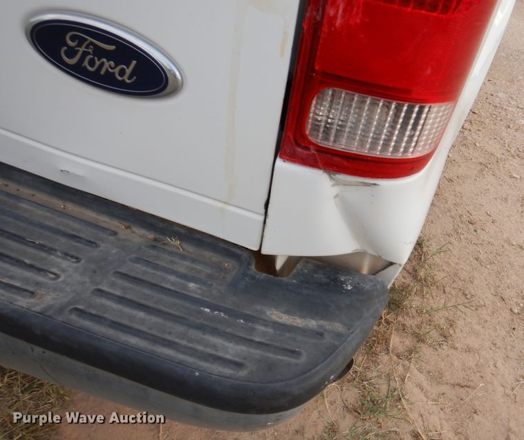 image for item DM6406 2005 Ford F250 Super Duty  SuperCab pickup truck