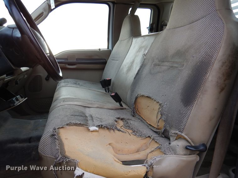 image for item DM6406 2005 Ford F250 Super Duty  SuperCab pickup truck