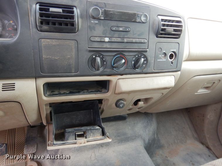 image for item DM6406 2005 Ford F250 Super Duty  SuperCab pickup truck