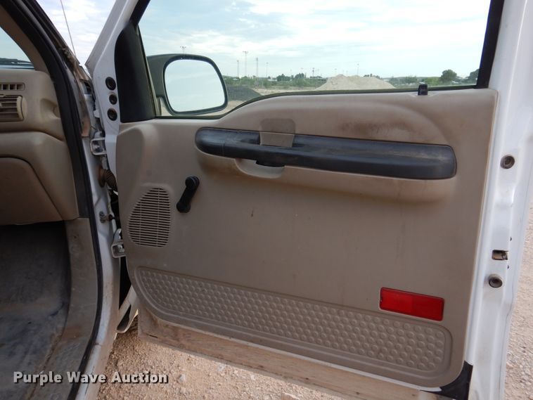 image for item DM6406 2005 Ford F250 Super Duty  SuperCab pickup truck