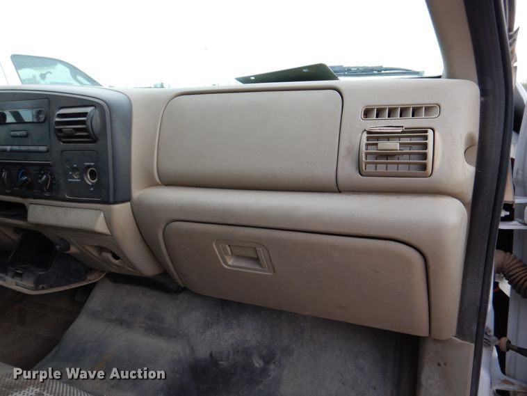 image for item DM6406 2005 Ford F250 Super Duty  SuperCab pickup truck