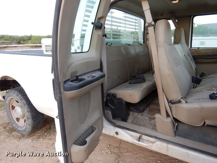 image for item DM6406 2005 Ford F250 Super Duty  SuperCab pickup truck