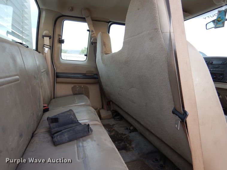 image for item DM6406 2005 Ford F250 Super Duty  SuperCab pickup truck