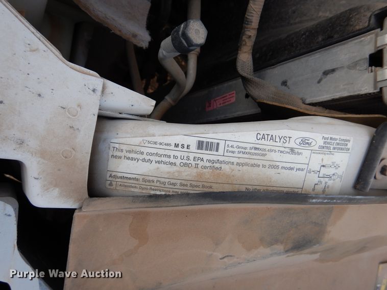 image for item DM6406 2005 Ford F250 Super Duty  SuperCab pickup truck