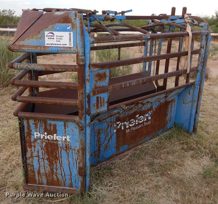image for item DM6408 Priefert livestock chute