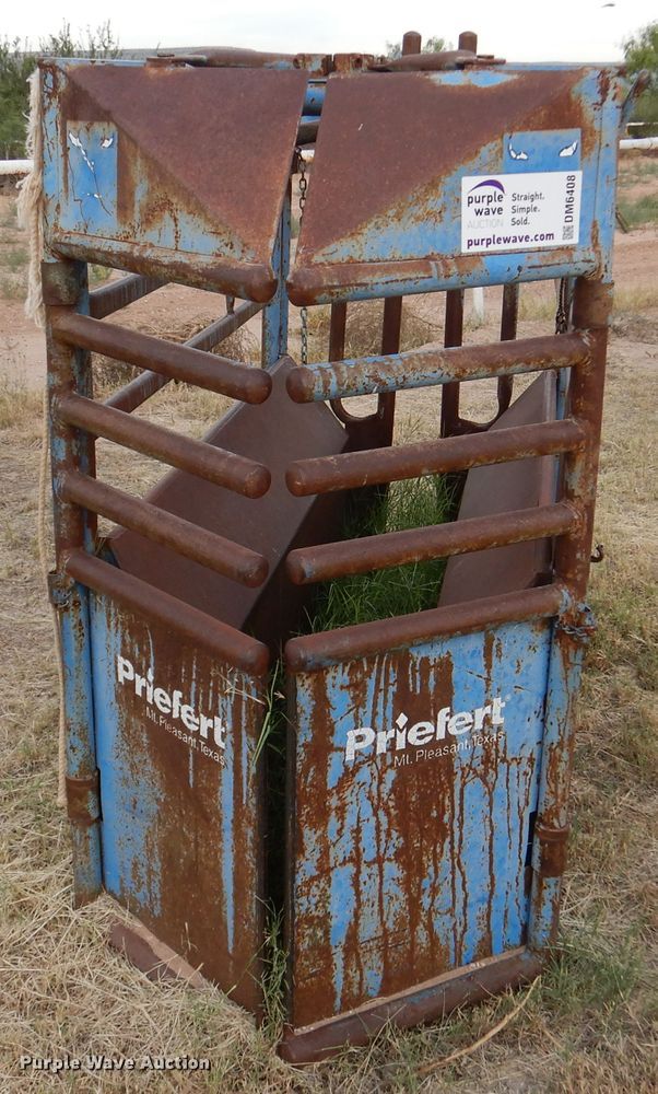 image for item DM6408 Priefert livestock chute