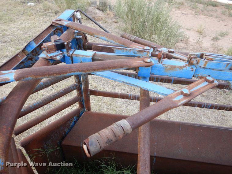 image for item DM6408 Priefert livestock chute