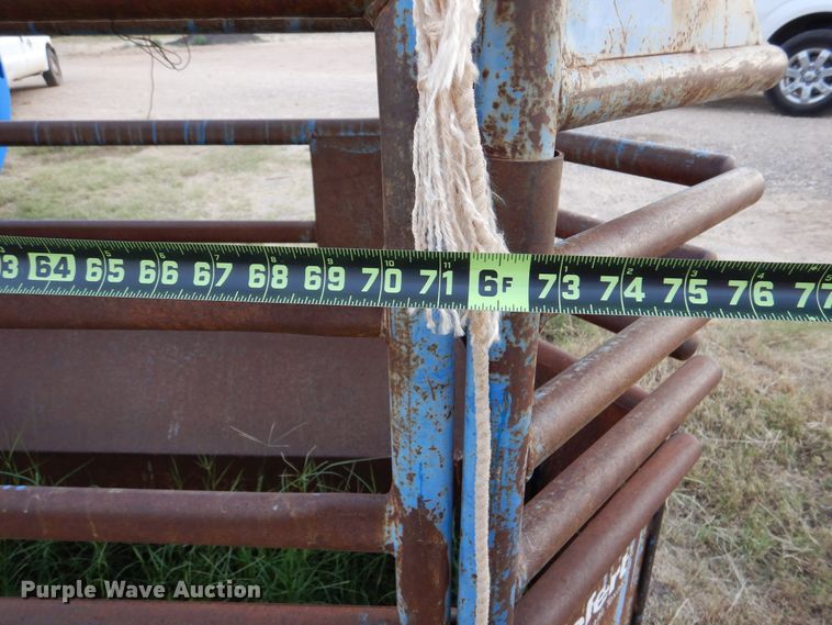 image for item DM6408 Priefert livestock chute
