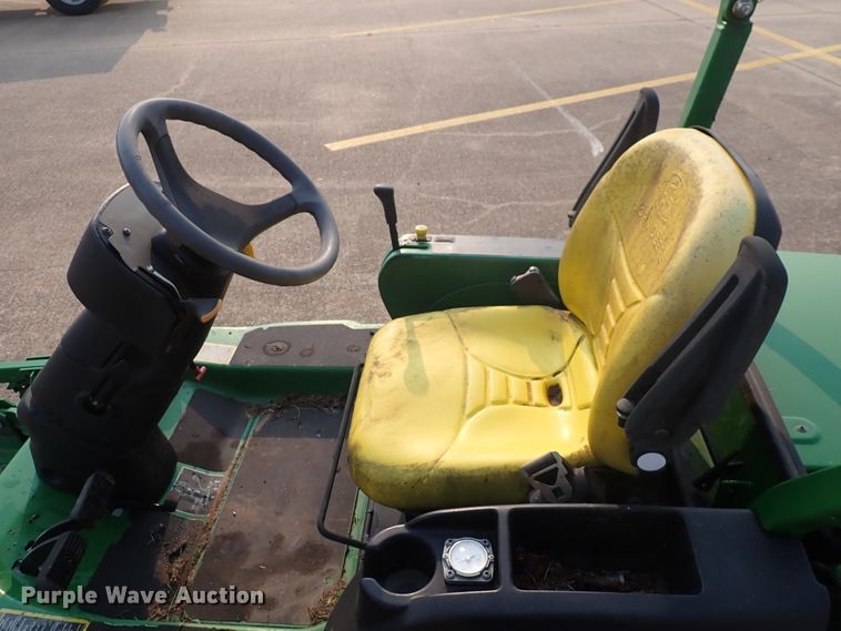 image for item DN1874 John Deere 1445 Series II  lawn mower