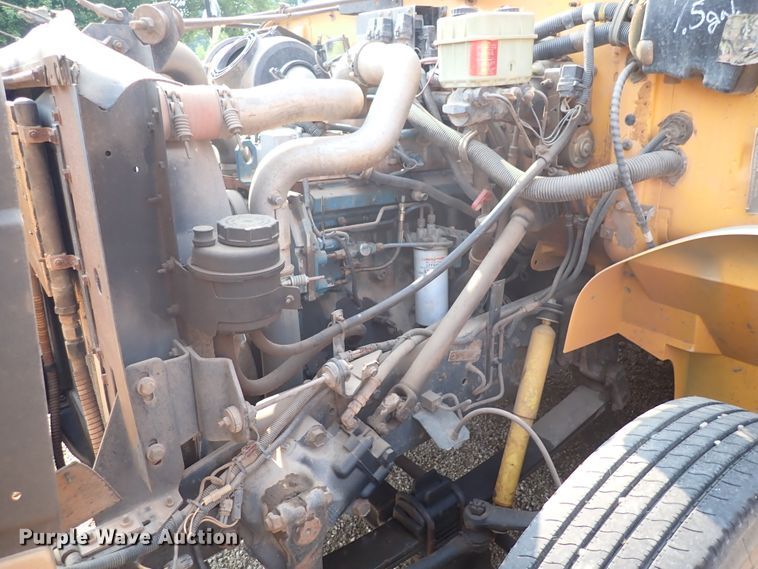 image for item DN1875 1997 International 3800 AmTran  school bus