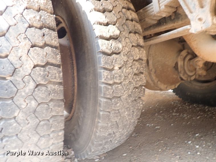 image for item DN1875 1997 International 3800 AmTran  school bus