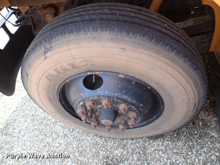 image for item DN1875 1997 International 3800 AmTran  school bus