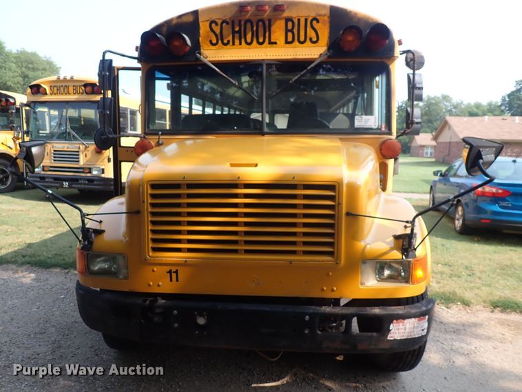 image for item DN1876 1996 International 3800  school bus
