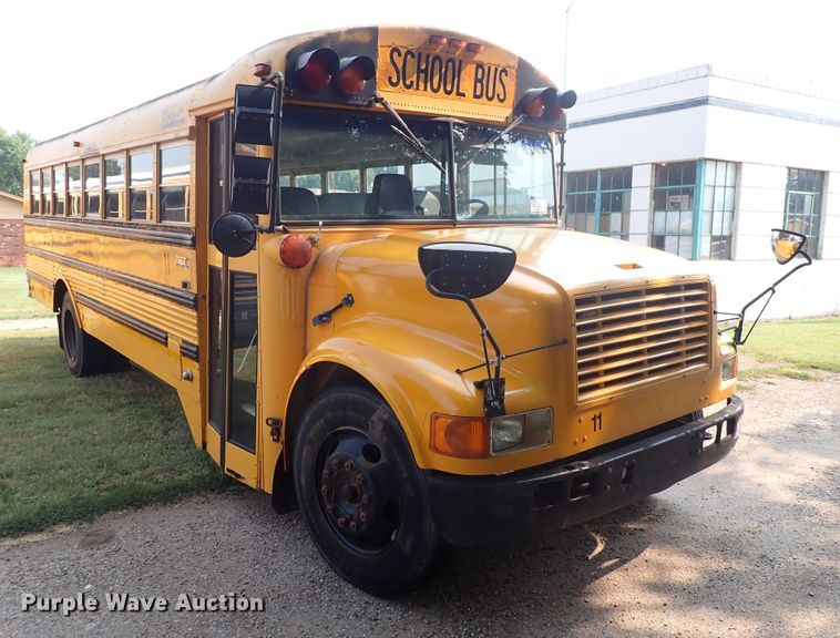 image for item DN1876 1996 International 3800  school bus
