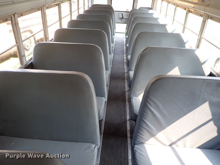 image for item DN1876 1996 International 3800  school bus