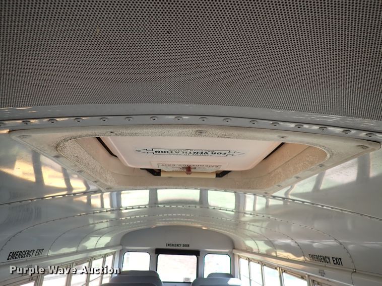 image for item DN1876 1996 International 3800  school bus