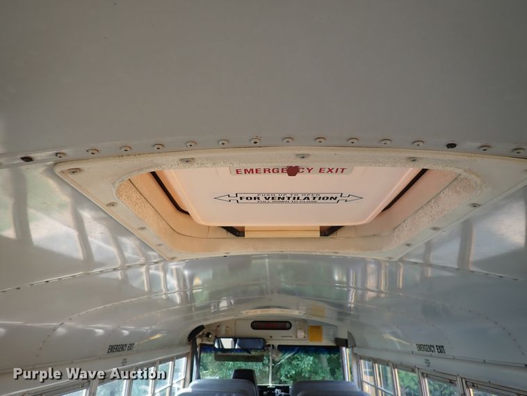 image for item DN1876 1996 International 3800  school bus