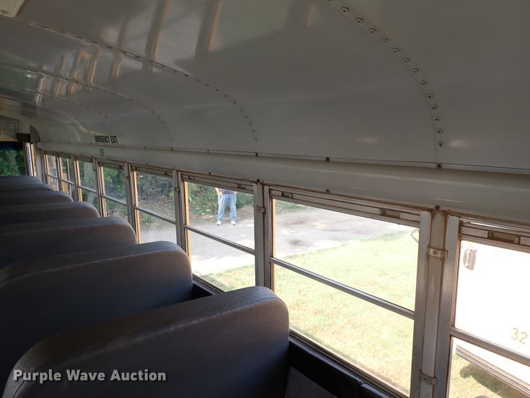 image for item DN1876 1996 International 3800  school bus