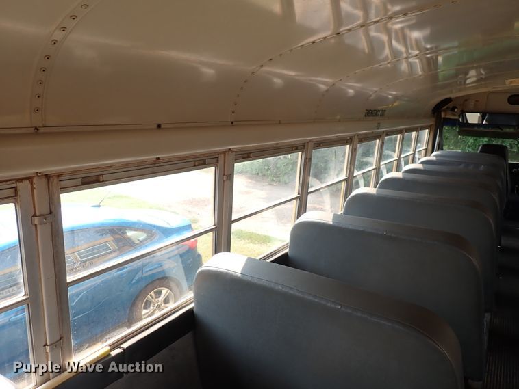 image for item DN1876 1996 International 3800  school bus