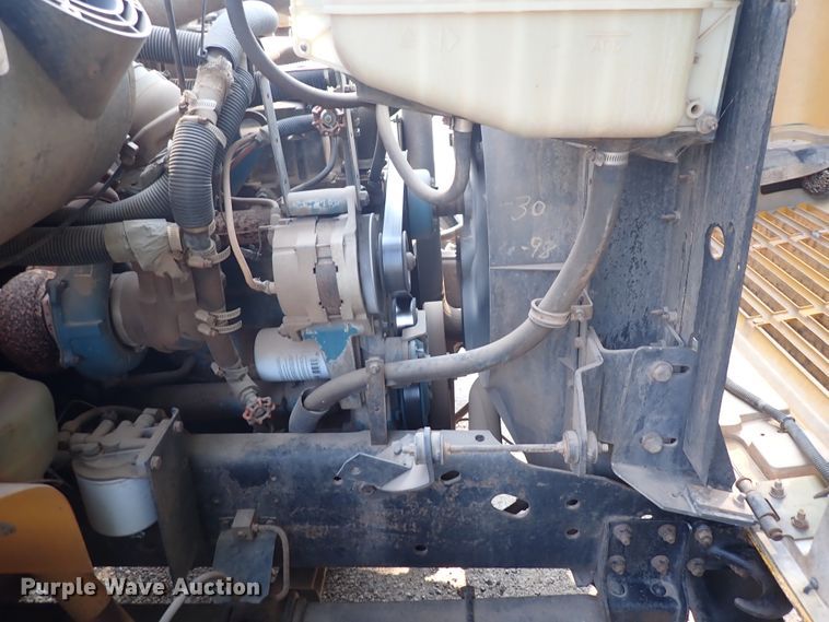 image for item DN1876 1996 International 3800  school bus