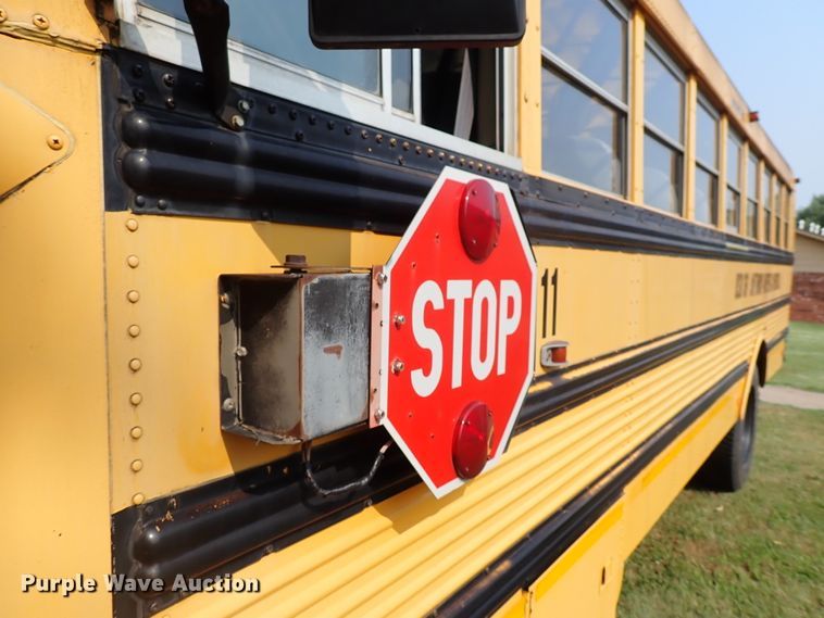 image for item DN1876 1996 International 3800  school bus