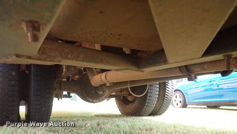 image for item DN1876 1996 International 3800  school bus