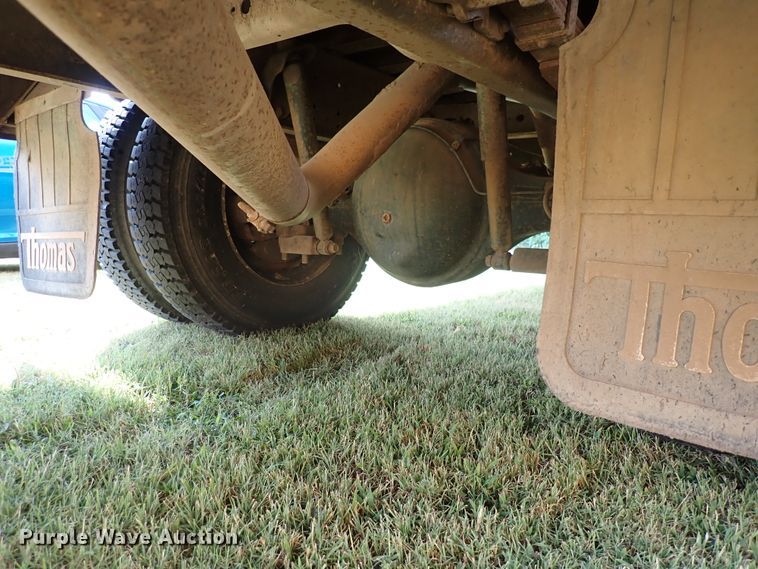 image for item DN1876 1996 International 3800  school bus